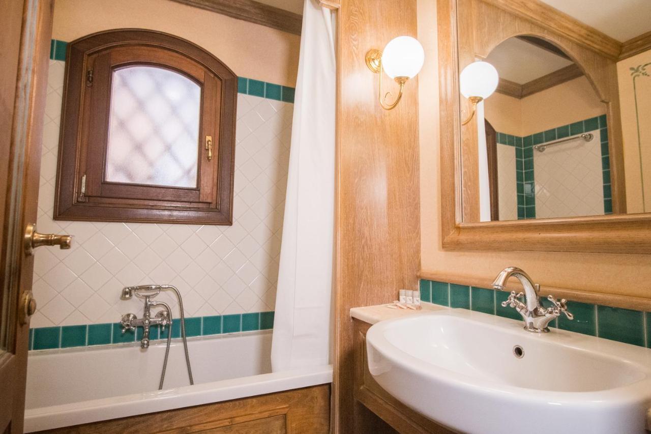 Aparthotel Il Giardino Degli Oleandri Liscia di Vacca Exterior foto