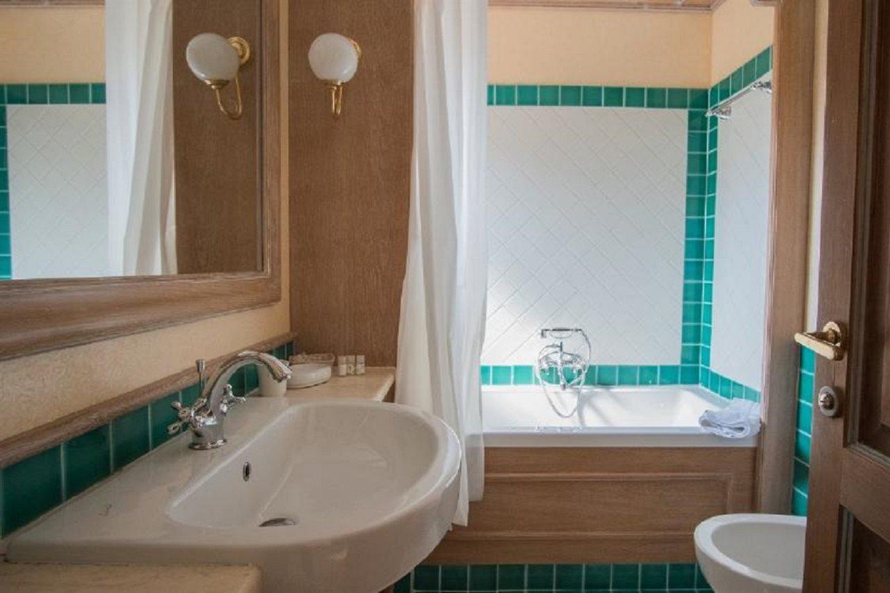Aparthotel Il Giardino Degli Oleandri Liscia di Vacca Exterior foto