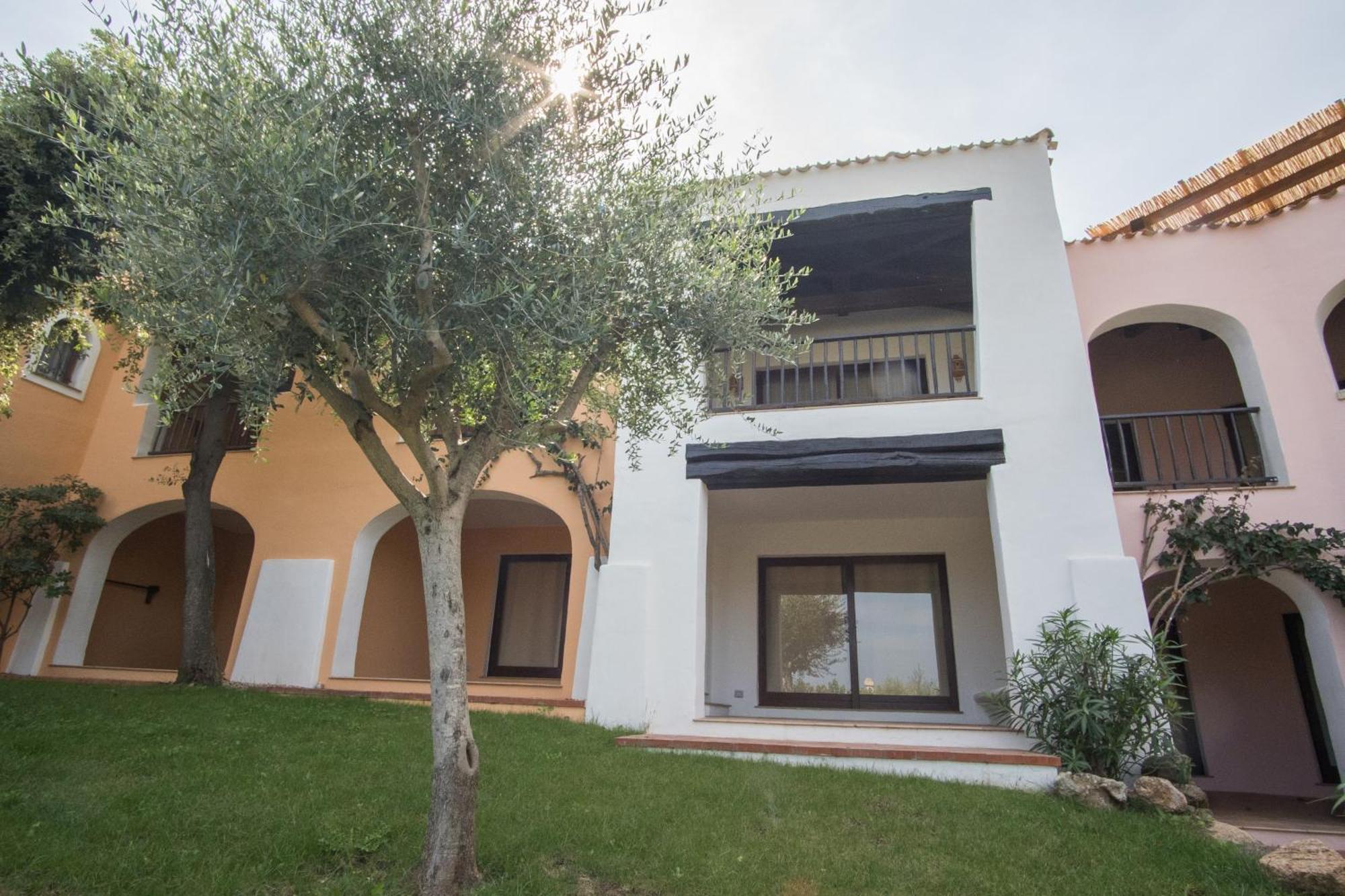 Aparthotel Il Giardino Degli Oleandri Liscia di Vacca Exterior foto